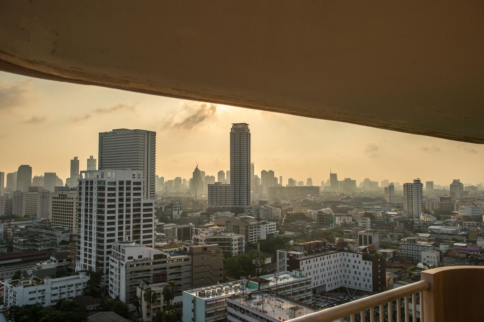 Pantip Suites Banguecoque Exterior foto