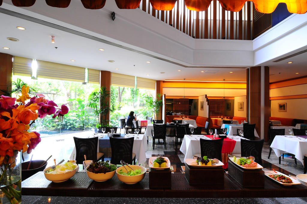 Pantip Suites Banguecoque Exterior foto