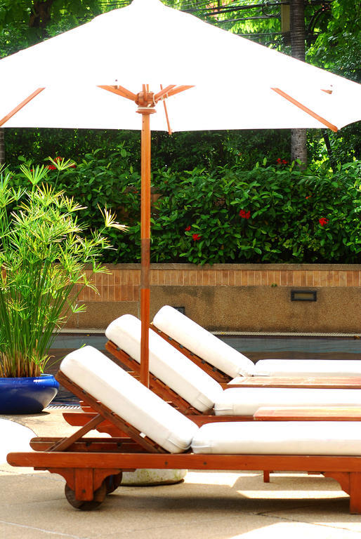Pantip Suites Banguecoque Exterior foto
